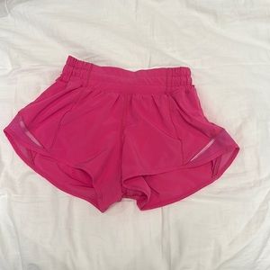Lululemon Hotty Hot Low-rise Lined Short 2.5”